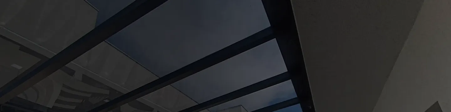 Cobertura de vidro instalada pela Suntoldos