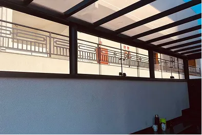 Cobertura retrátil em varanda